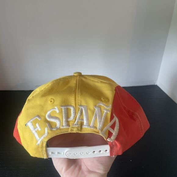 Global caps España Yellow And Red SnapBack Hat Random Signature  - Picture 3 of 6